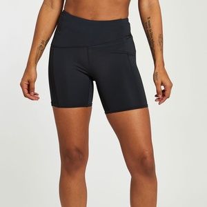 NWT* Oiselle Power Pocket Shorts - size 8, black